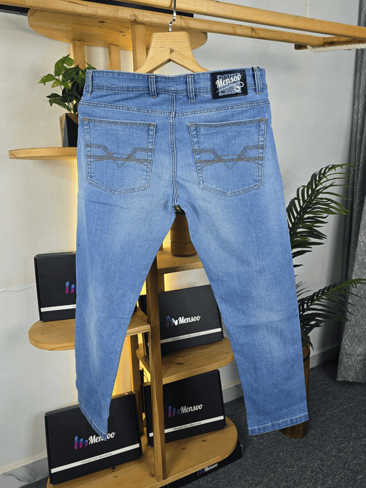 Regular sky blue wash jeans in narrow fit