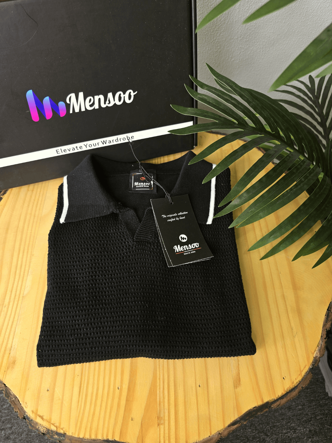 Mensoo Net V Collar T Shirt Black