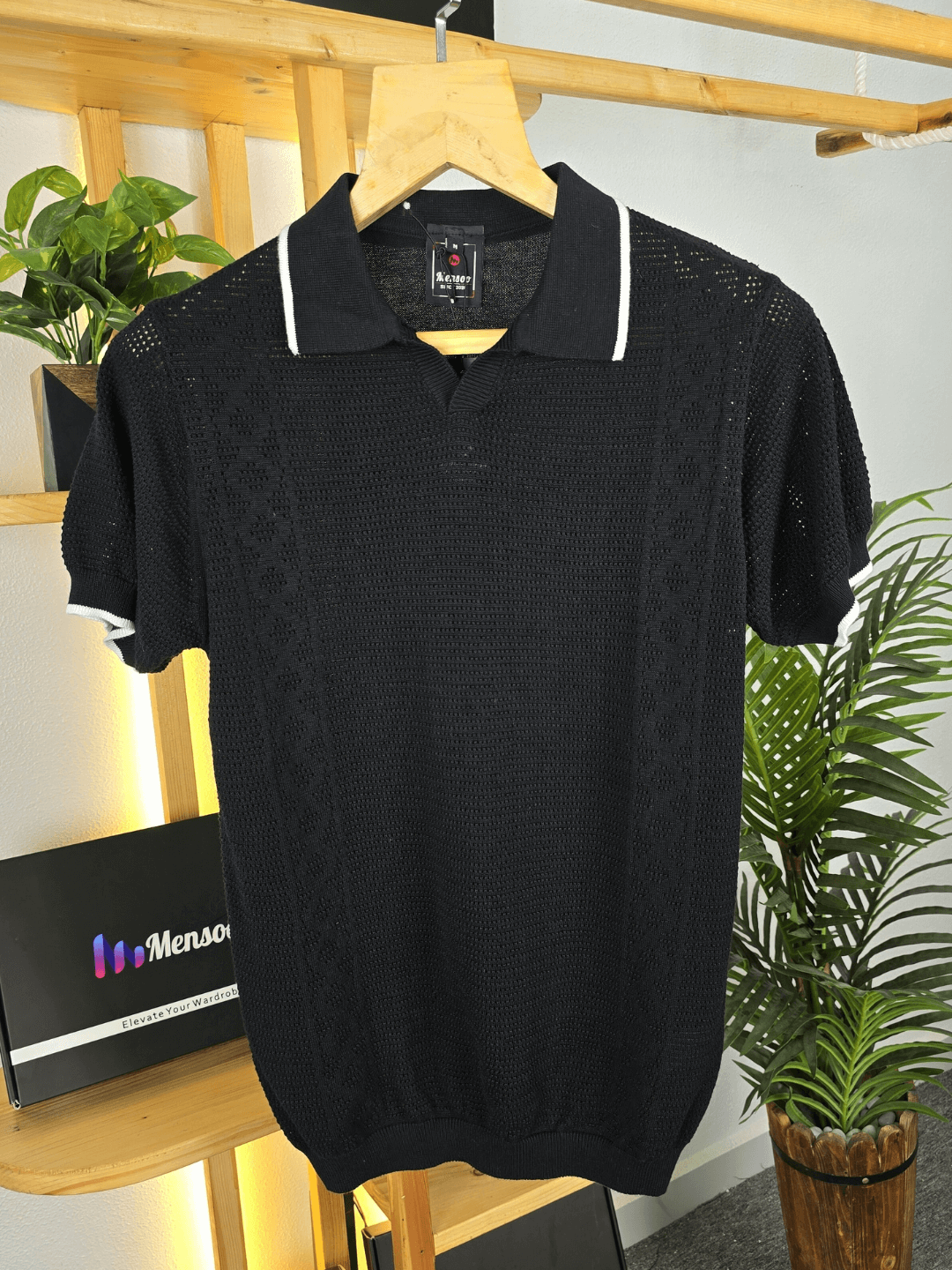 Mensoo Net V Collar T Shirt Black